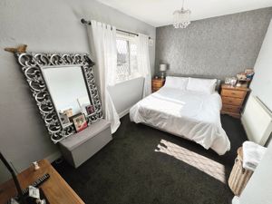 Bedroom- click for photo gallery